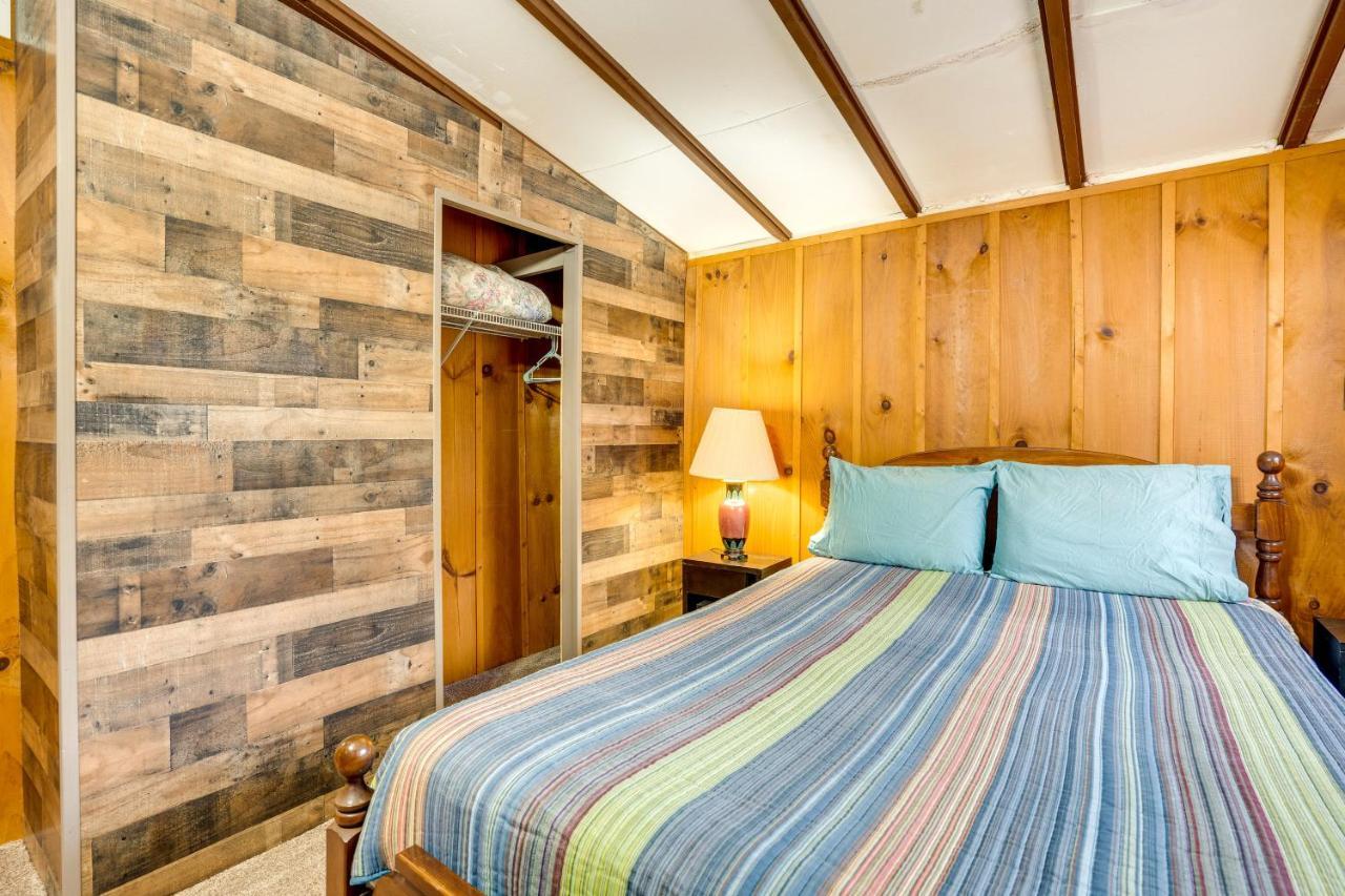 Peaceful Warne Cabin Fenced Yard And Screened Porch Brasstown 외부 사진