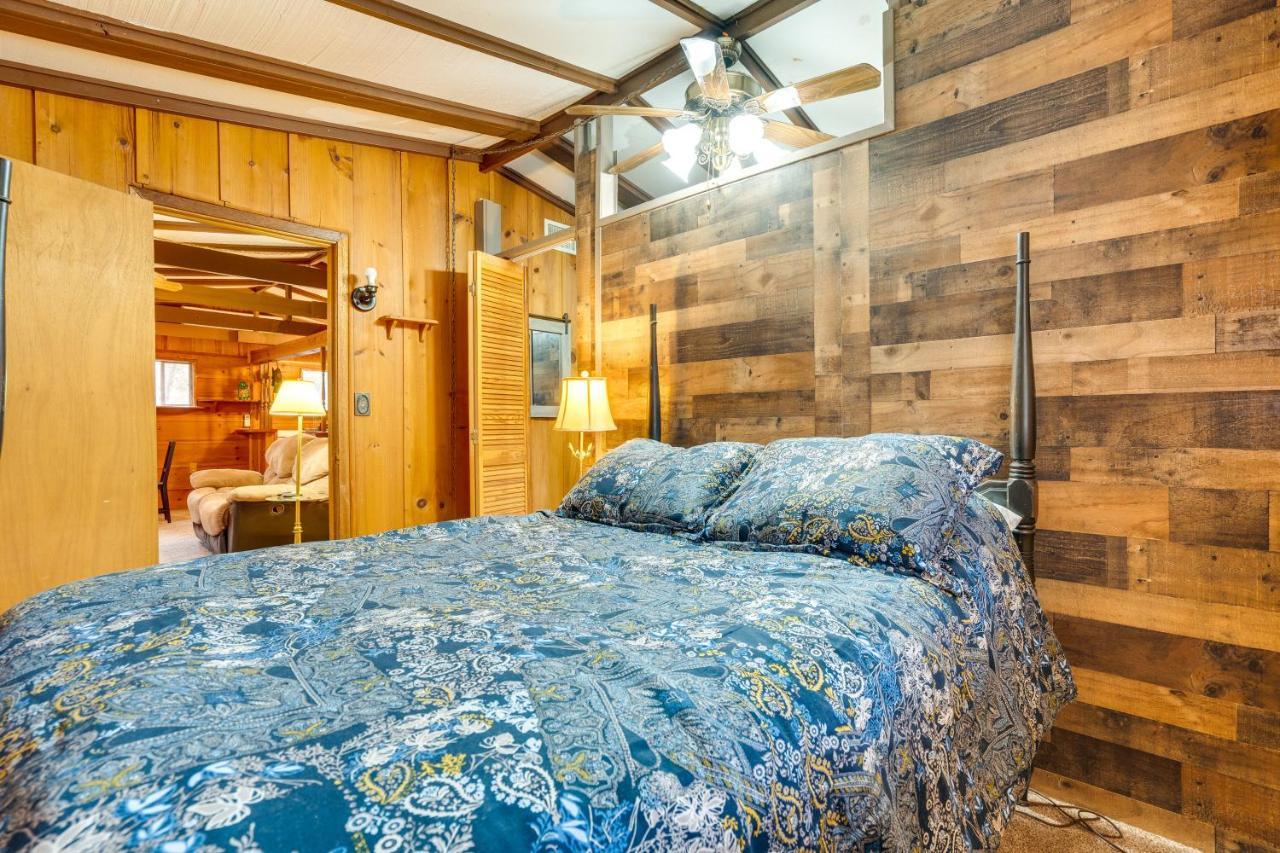 Peaceful Warne Cabin Fenced Yard And Screened Porch Brasstown 외부 사진