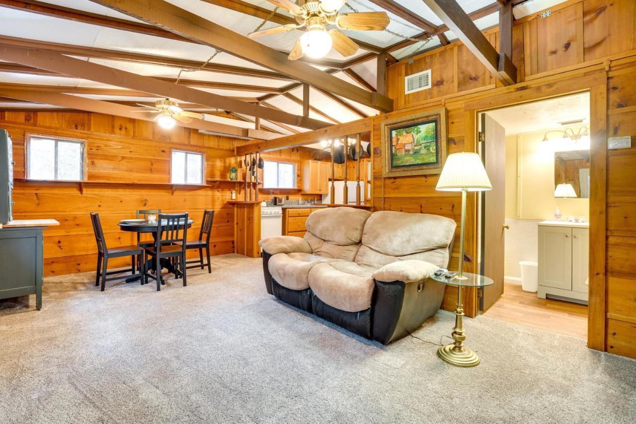 Peaceful Warne Cabin Fenced Yard And Screened Porch Brasstown 외부 사진